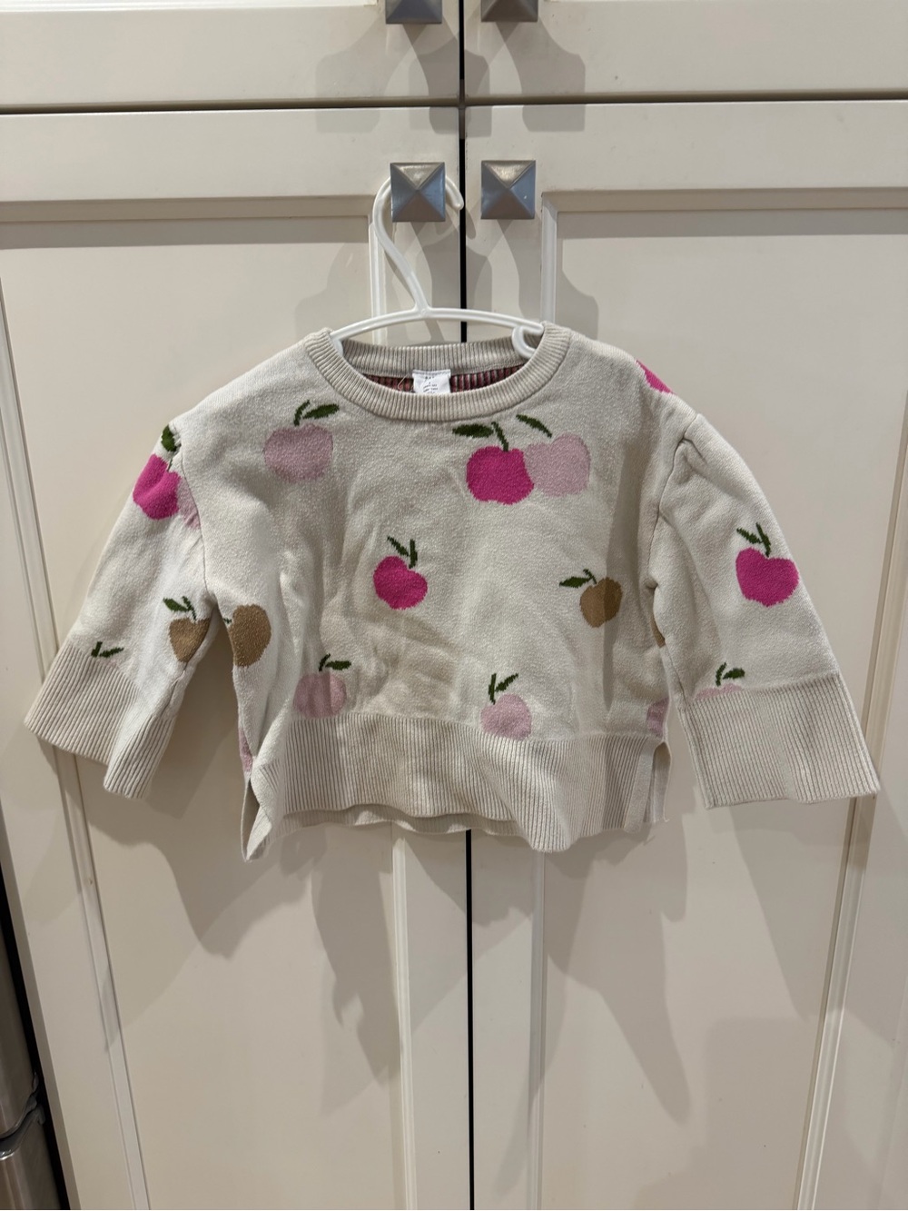 Gap 2t Cream apple knit Sweate
